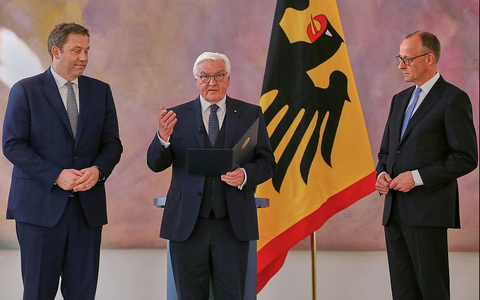 Lars Klingbeil, Frank-Walter Steinmeier und Friedrich Merz (Archiv) - Foto: über dts Nachrichtenagentur