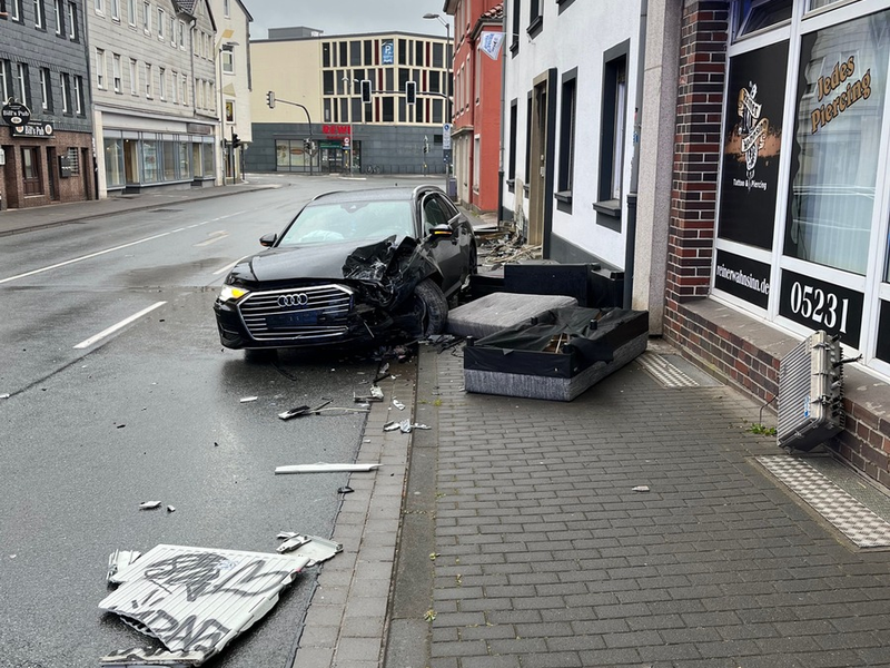 POL-LIP: Detmold - Betrunken verunfallt - Foto: presseportal.de