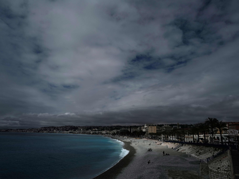 Einen Tag nach einem Stromausfall in Cannes war auch in Nizza kurz der Strom weg. (Archivbild) - Foto: Valery Hache/AFP/dpa