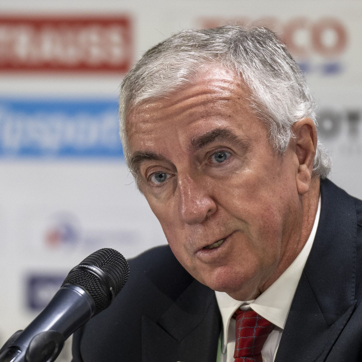 IIHF-Präsident Luc Tardif bestätigt: Olympia 2026 findet ohne Russland statt. - Foto: Peter Schneider/KEYSTONE/dpa