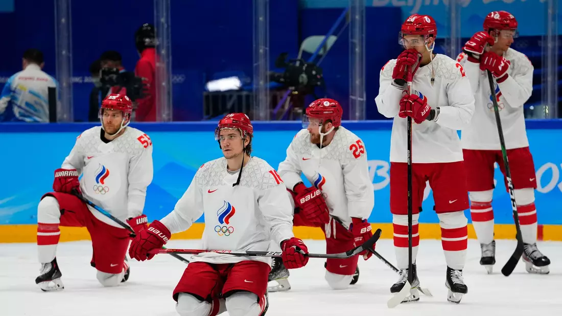Das russische Eishockey-Team wird 2026 nicht bei Olympia starten. - Bild: Petr David Josek/AP/dpa