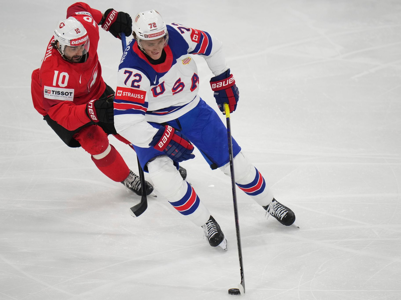 Die USA und die Schweiz lieferten sich ein packendes WM-Finale. - Foto: Petr David Josek/AP/dpa