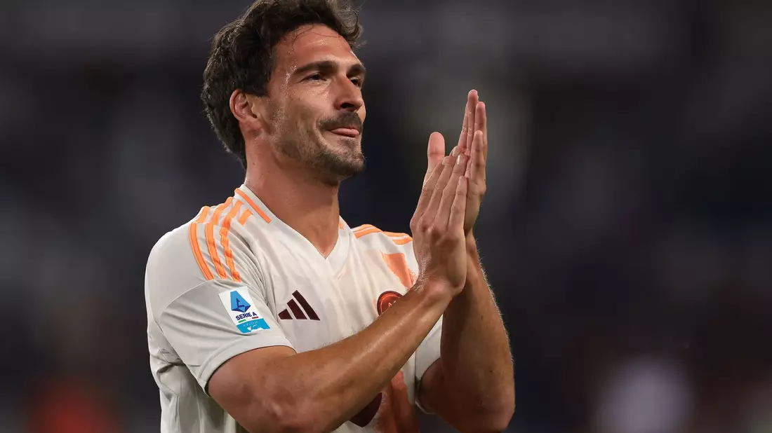 Ein Kurzeinsatz zum Abschied: Mats Hummels' Karriere ist vorbei. - Bild: Jonathan Moscrop/CSM via ZUMA Press Wire/dpa