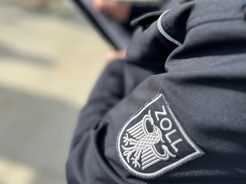 HZA-GI: Zollkontrolle auf Baustelle - sieben Festnahmen - Foto: presseportal.de