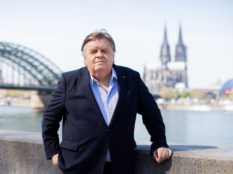 Helmut Thoma im Jahr 2019 in Köln. - Foto: Rolf Vennenbernd/dpa