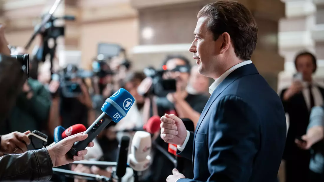 Österreichs Ex-Kanzler Sebastian Kurz ist vom Vorwurf der Falschaussage freigesprochen worden - Bild: Georg Hochmuth/APA/dpa