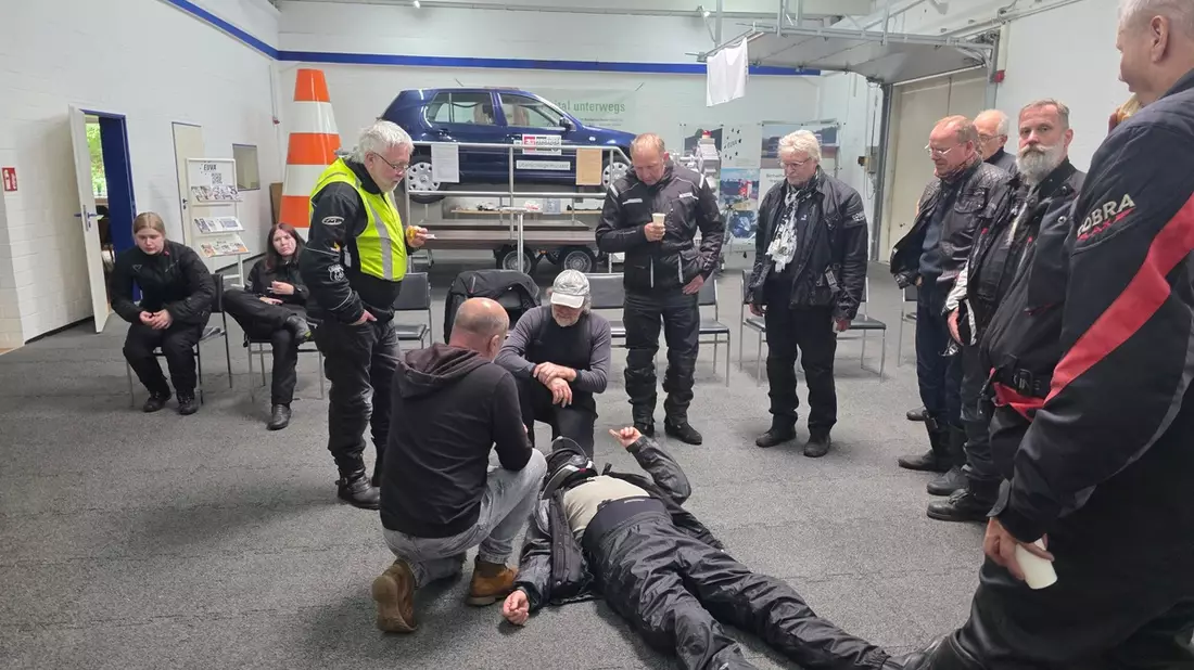 POL-EL: Landkreis Emsland/Grafschaft Bentheim - Erste PoliTour ein voller Erfolg! (Fotos) - Bild: presseportal.de