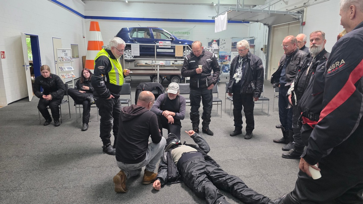 POL-EL: Landkreis Emsland/Grafschaft Bentheim - Erste PoliTour ein voller Erfolg! (Fotos) - Foto: presseportal.de