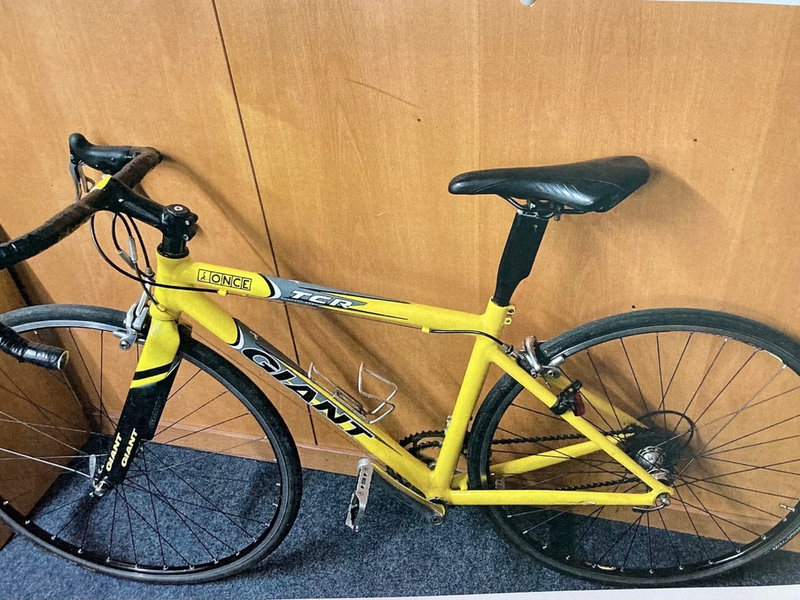 POL-LIP: Bad Salzuflen. Rennrad des Herstellers Giant - Eigentümer gesucht. - Foto: presseportal.de