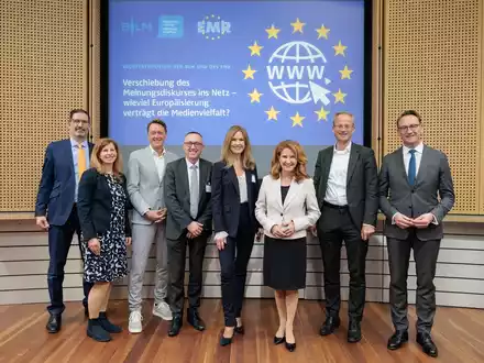Meinungsdiskurs im Netz: Wieviel Europäisierung verträgt die Medienvielfalt? / Rechtssymposium von BLM und EMR eröffnet - Foto: presseportal.de