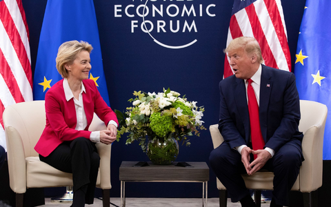 Ursula von der Leyen und Donald Trump. Die EU und USA verhandeln derzeit über neue Zollsätze für den transatlantischen Handel. (Archivbild) - Foto: Evan Vucci/AP/dpa Ursula von der Leyen und Donald Trump. Die EU und USA verhandeln derzeit über neue Zollsätze für den transatlantischen Handel. (Archivbild) - Foto: Evan Vucci/AP/dpa