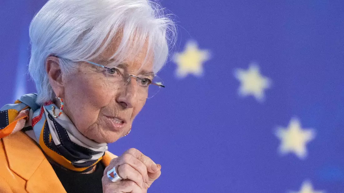EZB-Präsidentin Christine Lagarde will eine größere internationale Rolle für den Euro (Archivbild) - Bild: Boris Roessler/dpa