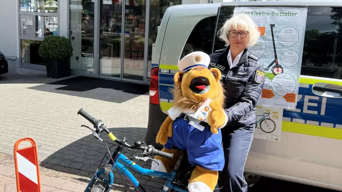 POL-KB: Bad Wildungen - Polizei und Ordnungsamt kontrollieren E-Bikes und Scooter, Polizei bietet Fahrradcodierungen an - Bild: presseportal.de