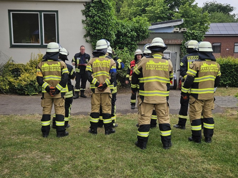 FW Alpen: Interkommunaler Grundlehrgang erfolgreich absolviert - Foto: presseportal.de