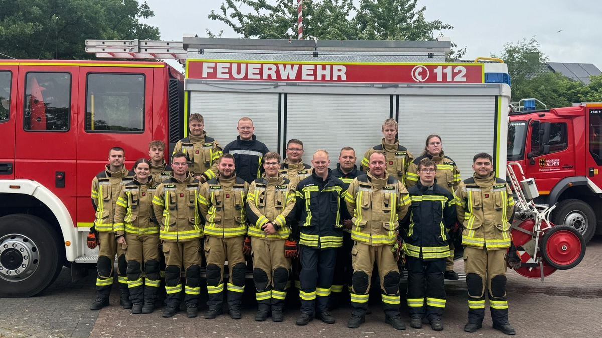 FW Sonsbeck: Interkommunaler Grundlehrgang erfolgreich absolviert - Foto: presseportal.de
