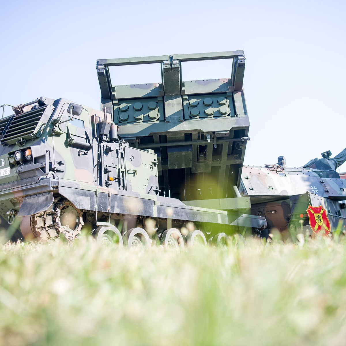 Der Raketenwerfer Mars II hat eine Reichweite von etwa 85 Kilometern. (Archivbild) - Foto: Sebastian Gollnow/dpa