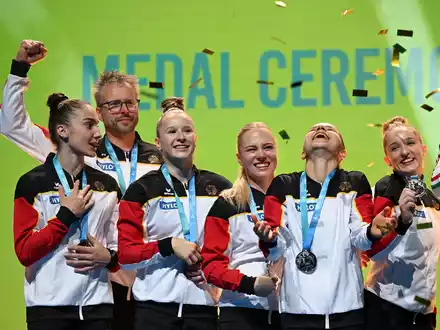 Timo Eder zeigte eine starke Leistung am Barren. - Foto: Marijan Murat/dpa