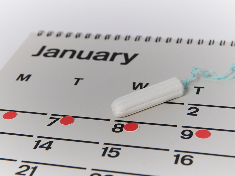 Die meisten Frauen empfinden Menstruation auch heute noch als Tabuthema. - Foto: Annette Riedl/dpa