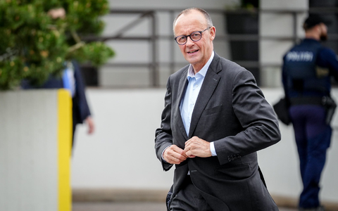 Merz hebt die Reichweitenbeschränkung beim Einsatz deutscher Waffen in der Ukraine auf.  - Foto: Kay Nietfeld/dpa