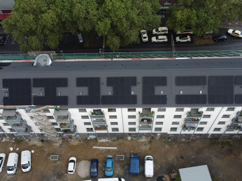 Photovoltaik auf Mehrfamilienhäusern: Beliebt, aber bundespolitisch unerwünscht? - Foto: presseportal.de