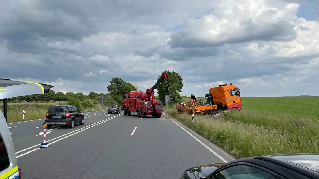 POL-LIP: Bad Salzuflen. Infolge Alkoholgenusses mit Lkw verunfallt. - Bild: presseportal.de