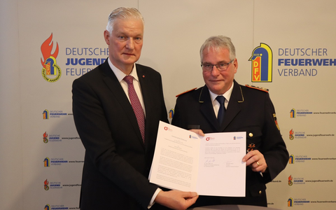 Gemeinsam stark: Feuerwehr und deutscher Mittelstand / Deutscher Feuerwehrverband und der Bundesverband der mittelständischen Wirtschaft (Der Mittelstand. BVMW) wollen noch enger zusammenarbeiten - Foto: presseportal.de