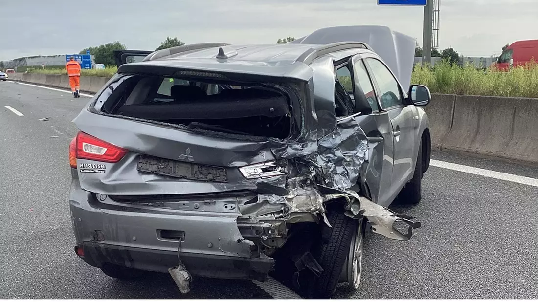 FW-M: Verkehrsunfall mit einem Verletzten (Lochhausen) - Bild: presseportal.de