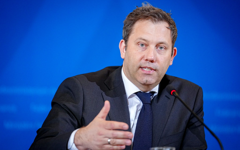 Klingbeil will Investitionen stark erhöhen. (Archivbild) - Foto: Kay Nietfeld/dpa