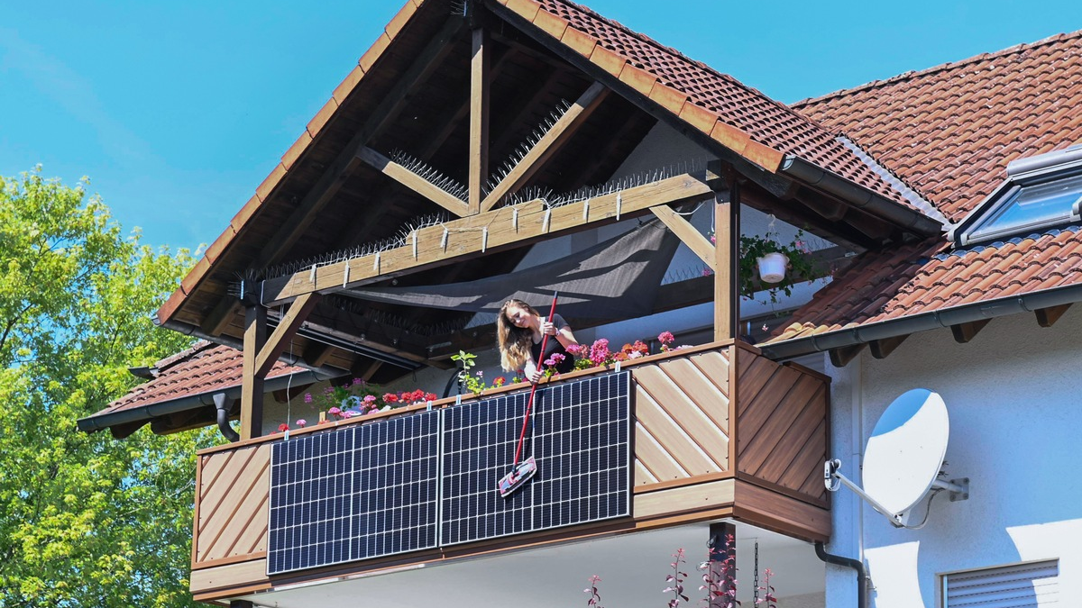 Balkonkraftwerk: Mit Sonnenlicht Portemonnaie entlasten - Foto: presseportal.de