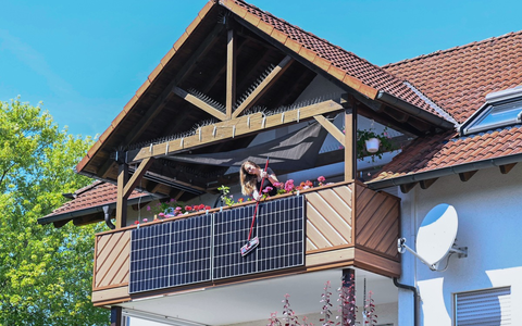 Balkonkraftwerk: Mit Sonnenlicht Portemonnaie entlasten - Foto: presseportal.de