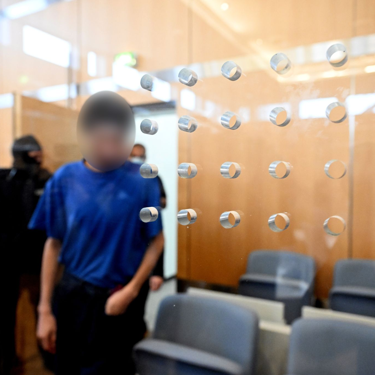 Der Angeklagte hat die Tat gestanden. - Foto: Federico Gambarini/dpa