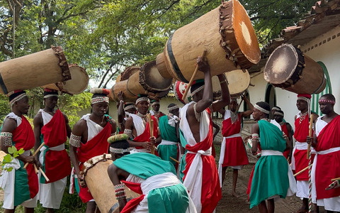 Von Albanien bis Burundi...ein Tag für kleine Held:innen: Fix&Foxi TV & SOS-Kinderdörfer weltweit feiern den Internationalen Kindertag - Foto: presseportal.de