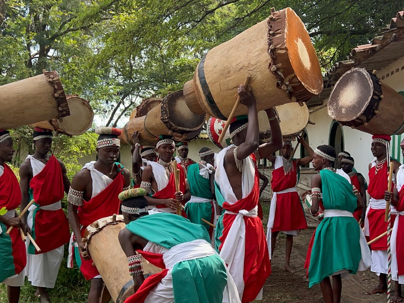 Von Albanien bis Burundi...ein Tag für kleine Held:innen: Fix&Foxi TV & SOS-Kinderdörfer weltweit feiern den Internationalen Kindertag - Foto: presseportal.de