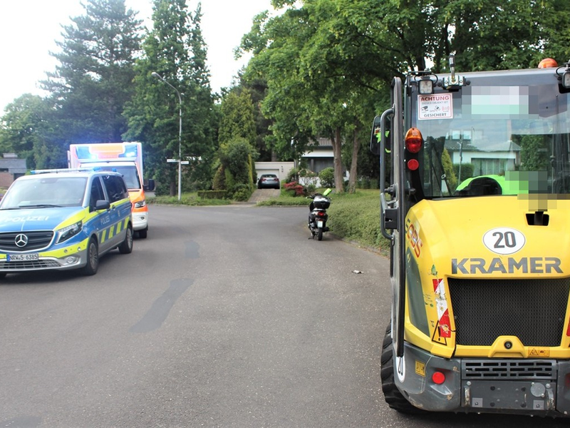 POL-VIE: Viersen: Unfall mit Radlader - Viersener wird leicht verletzt - Foto: presseportal.de