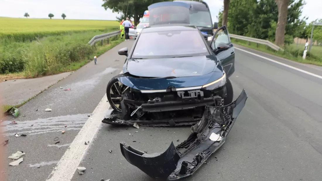 POL-HX: 22-jähriger Motorradfahrer bei Unfall lebensgefährlich verletzt - Bild: presseportal.de