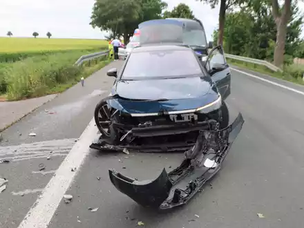 POL-HX: 22-jähriger Motorradfahrer bei Unfall lebensgefährlich verletzt - Foto: presseportal.de