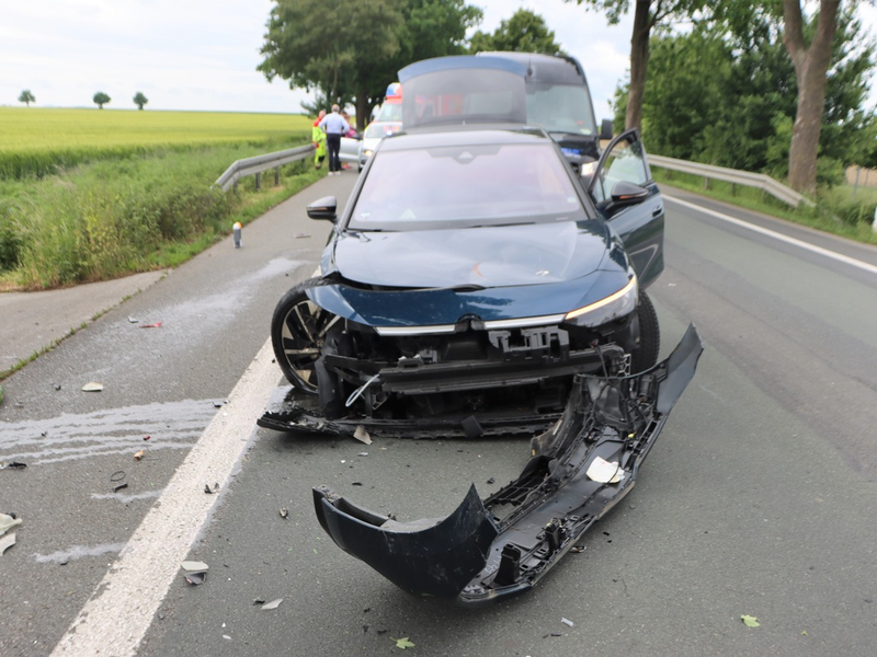 POL-HX: 22-jähriger Motorradfahrer bei Unfall lebensgefährlich verletzt - Foto: presseportal.de