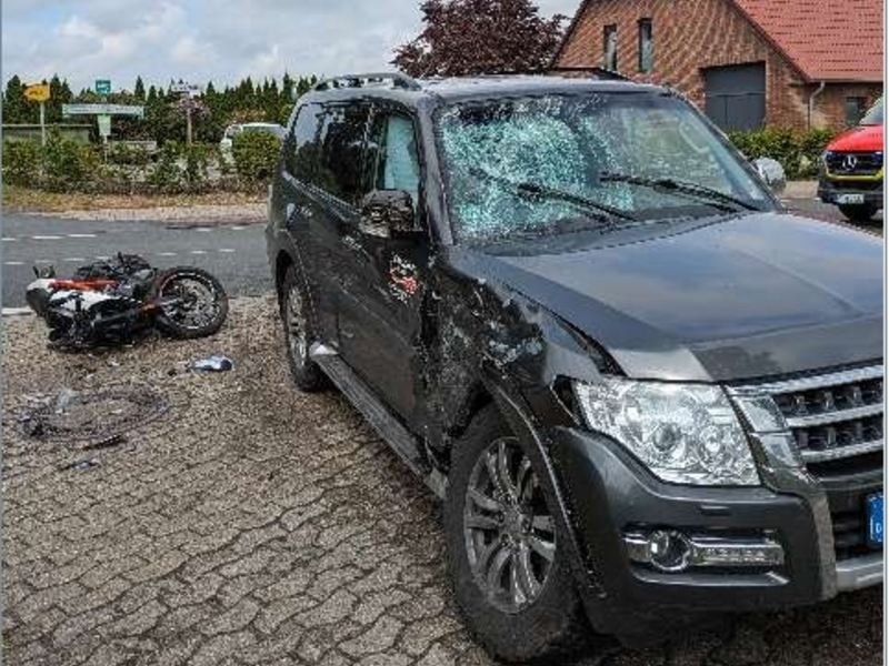 POL-OL: +++Pressemitteilung des Polizeikommissariarts Bad Zwischenahn: Pkw übersieht Motorradfahrerin beim Abbiegen. Motorradfahrerin schwer verletzt+++ - Foto: presseportal.de