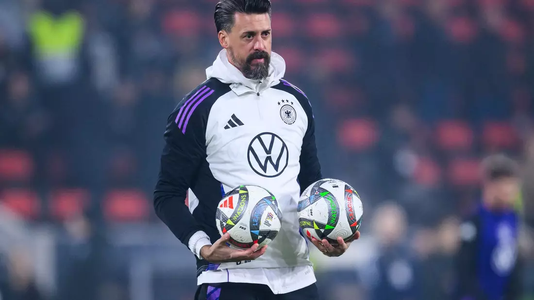 Sandro Wagner wird Trainer in Augsburg. - Bild: Tom Weller/dpa