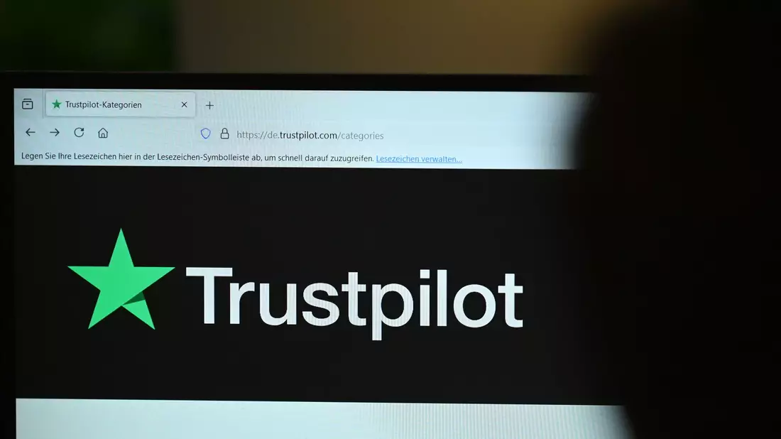 Die Wettbewerbszentrale wirft Trustpilot irreführende Angaben vor. (Symbolbild)  - Bild: David Hammersen/dpa