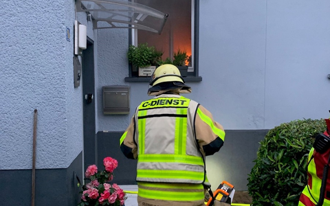 FW-GLA: Brennende Spülmaschine auf der Strickholtstraße - Feuerwehr verhindert Schlimmeres - Foto: presseportal.de