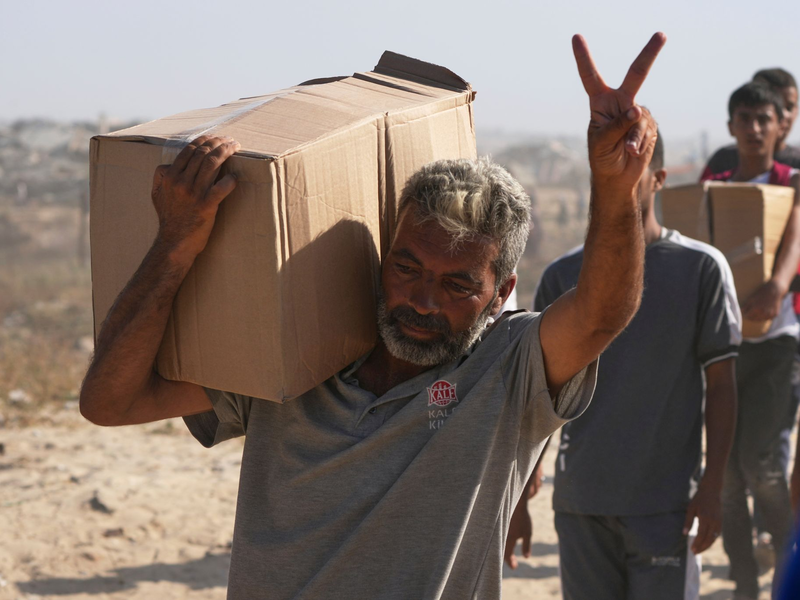 Viele Menschen in dem Küstengebiet sind völlig ausgemergelt. - Foto: Abdel Kareem Hana/AP/dpa
