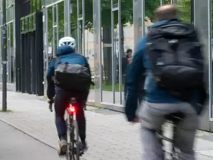 Gerade in Deutschland bieten viele Unternehmen ihren Mitarbeitern Fahrradleasing an.  - Foto: Leonie Asendorpf/dpa