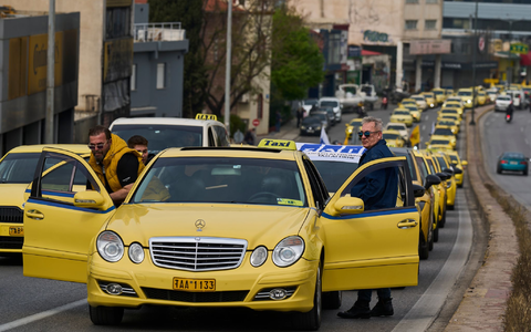 Zwei Tage lang keine Taxis in Athen - für Touristen und Einheimische ein großes Problem. (Archivbild) - Foto: Petros Giannakouris/AP/dpa Zwei Tage lang keine Taxis in Athen - für Touristen und Einheimische ein großes Problem. (Archivbild) - Foto: Petros Giannakouris/AP/dpa