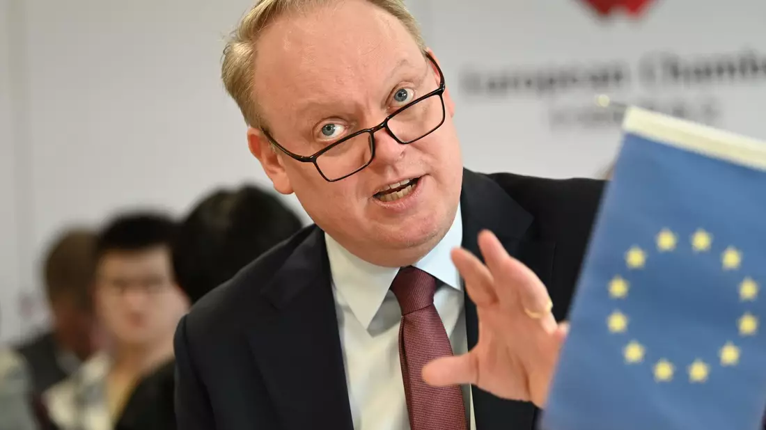 Laut Kammerpräsident Eskelund müssen EU-Firmen in China härter für ihr Geld arbeiten. (Archivbild)  - Bild: Johannes Neudecker/dpa