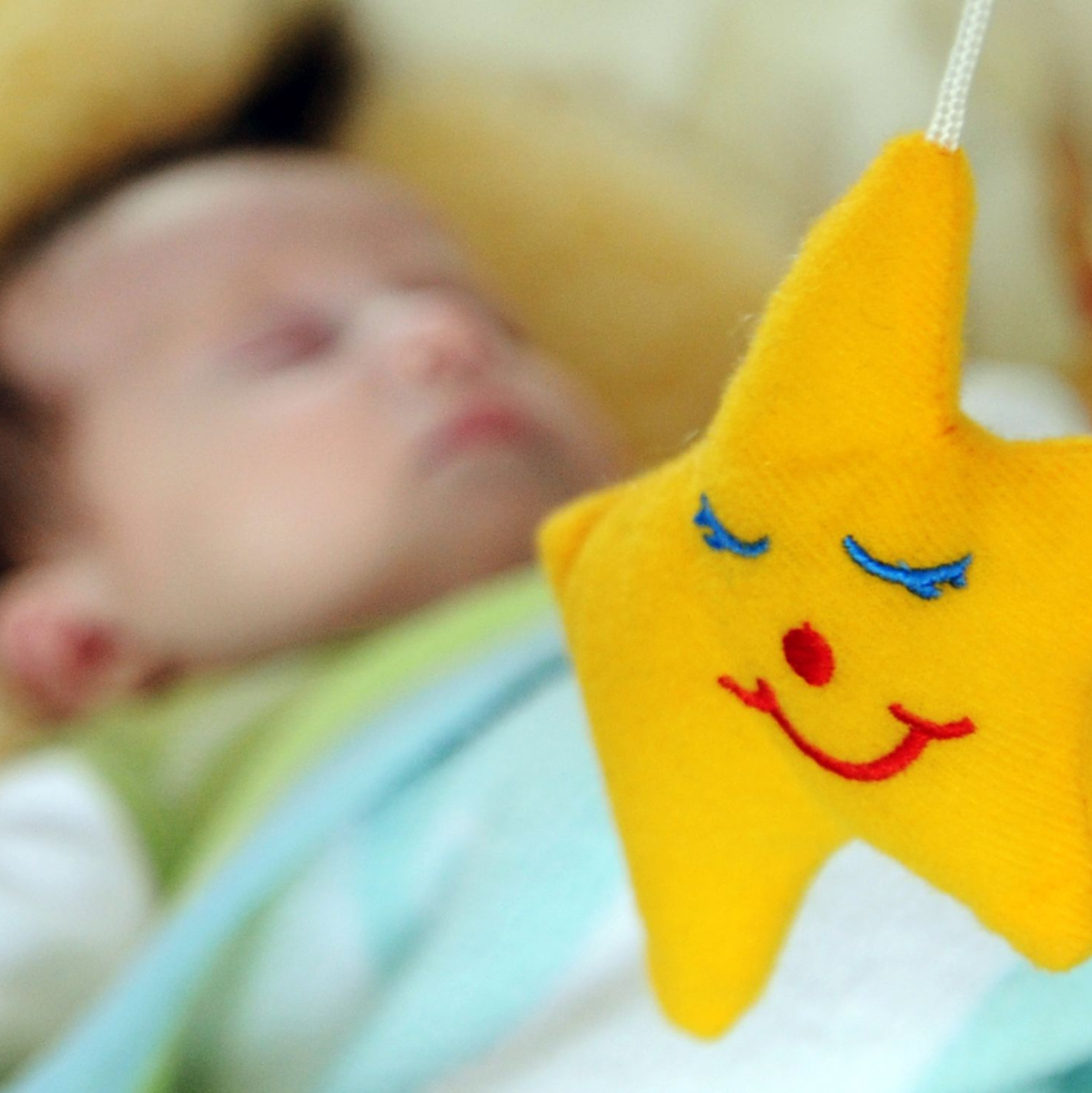 Wiegenlieder gibt es in etlichen Gesellschaften weltweit. (Archivbild) - Foto: Armin Weigel/dpa