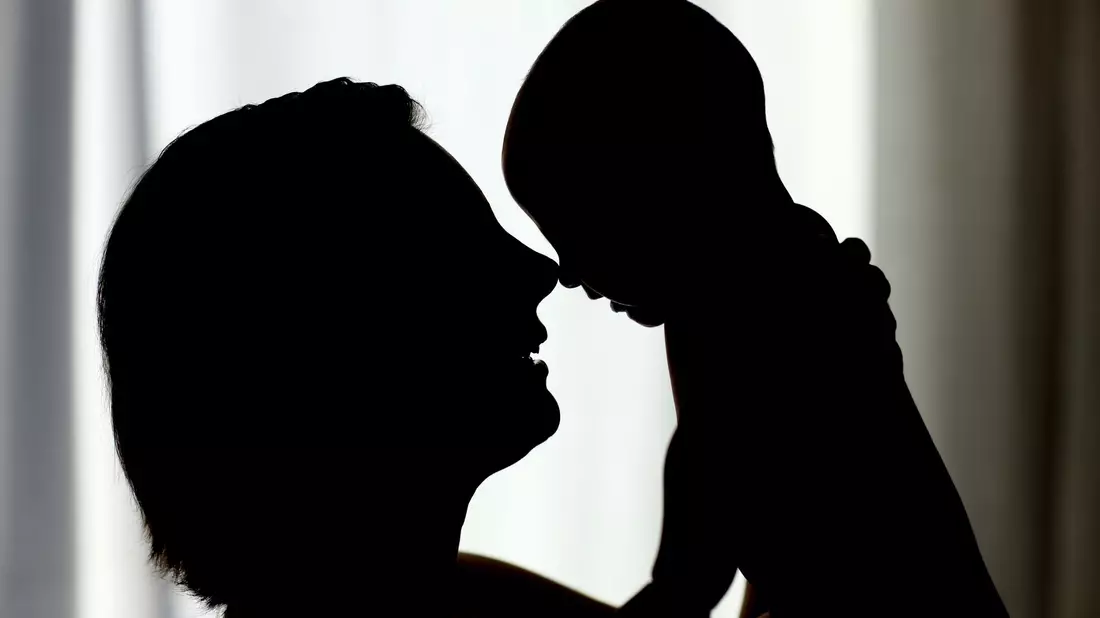 Selbst gesungen wird in Familien mit Kleinkindern wohl immer weniger. (Archivbild) - Bild: Patrick Pleul/dpa-Zentralbild/dpa