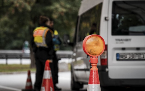 Bundespolizeidirektion München: Inder mit vier gefälschten Führerscheinen unterwegs/ Bundespolizei verhängt vierjährige Wiedereinreisesperre - Foto: presseportal.de