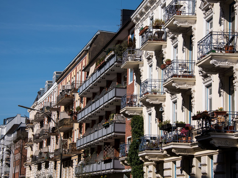 Die Mietpreisbremse gilt nur in Gebieten mit angespanntem Wohnungsmarkt. (Symbolbild) - Foto: Daniel Bockwoldt/dpa