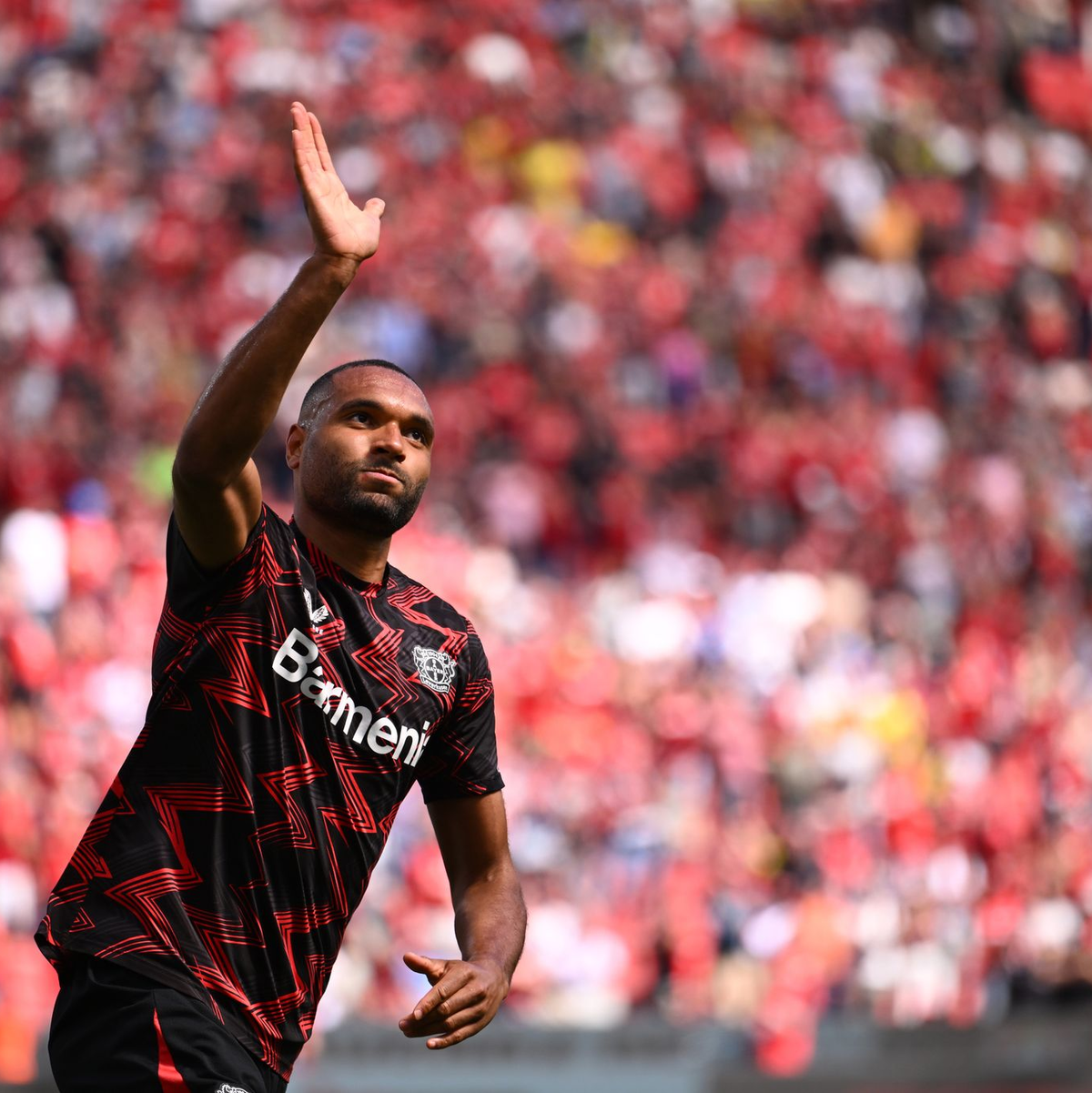  Jonathan Tah verabschiedet sich aus Leverkusen. - Foto: Marius Becker/dpa
